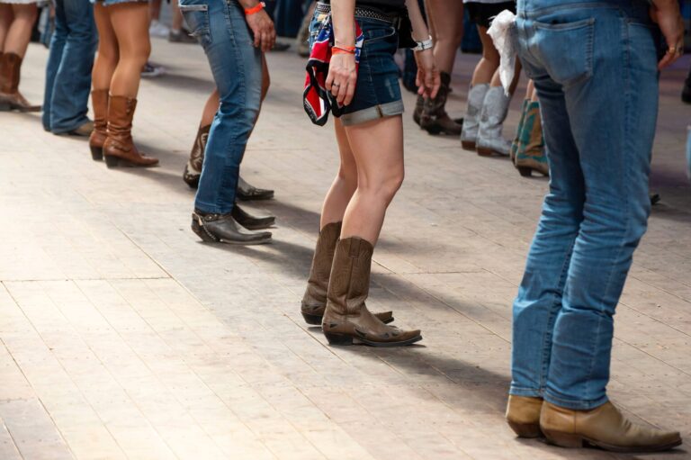 Line dancing 768x511